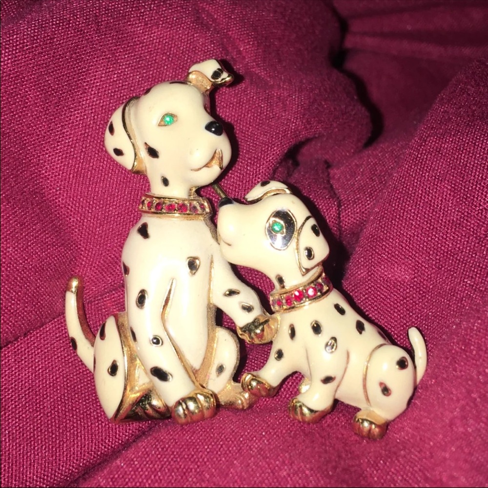 brooch